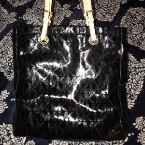 • Michael Kors Purse •